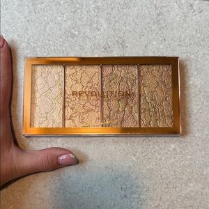 Revolution Vintage Lace Intense Metallic Cream-Powder Highlighter